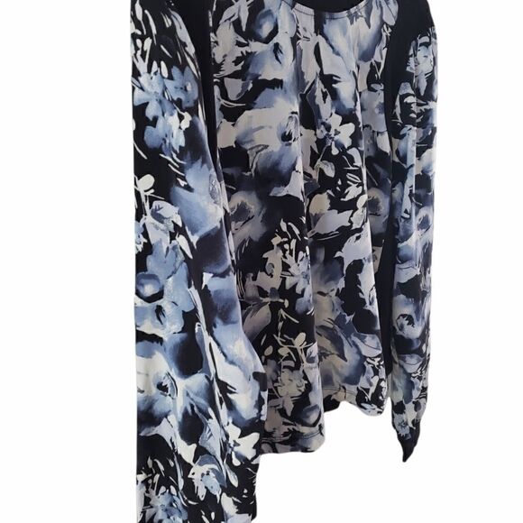 Forever21 Long Sleeves Floral Blouse - Picture 4 of 11